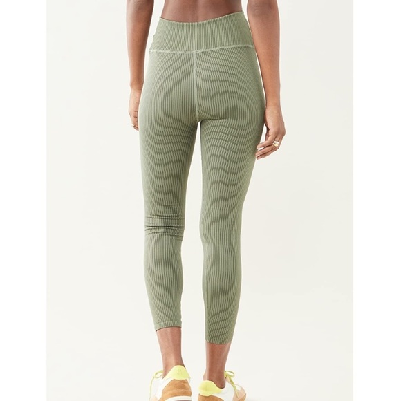 Good American Essentials Seamless Ribbed Leggings Agave Green - Picture 2 of 8